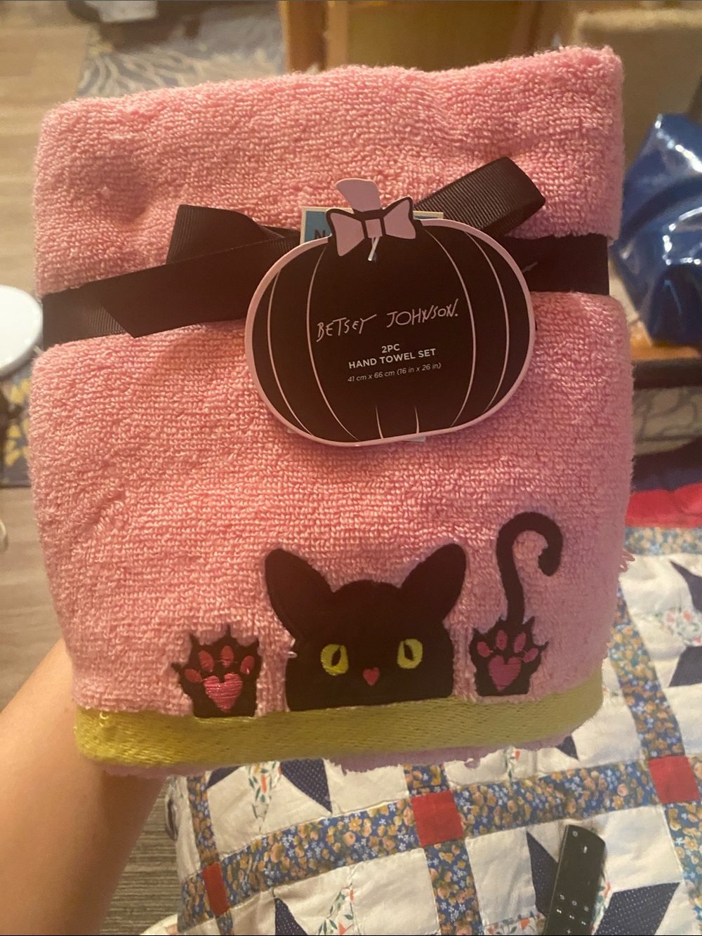 NWT Betsey Johnson Pink Black Cat Two Piece Hand Towel Set